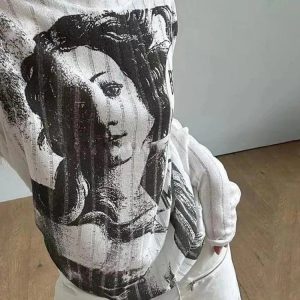 Vintage Muse Graphic Long Sleeve T-Shirt: Trendy Outfit Ideas & Styles