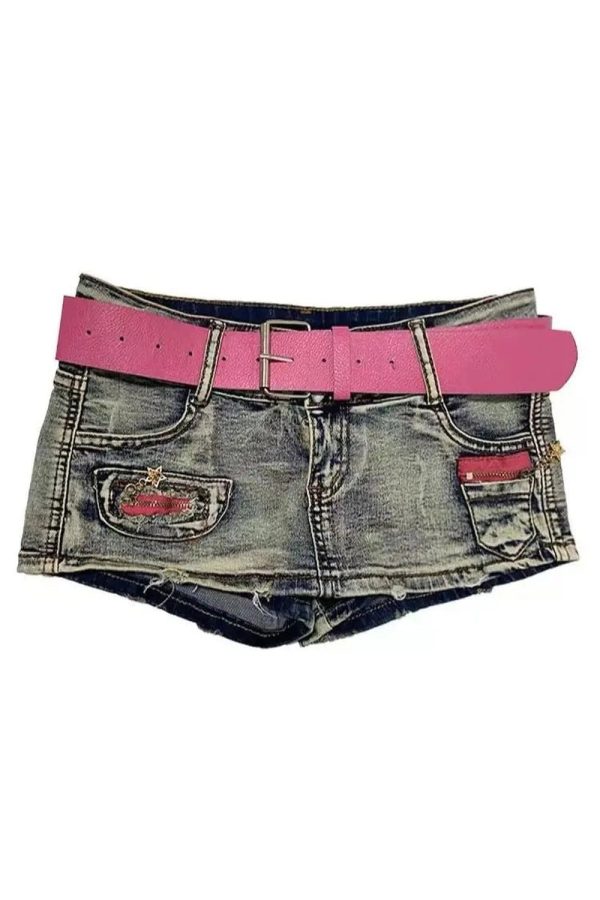 Vintage Y2K Denim Mini Shorts: Trendy Outfit Ideas for Spring & Summer