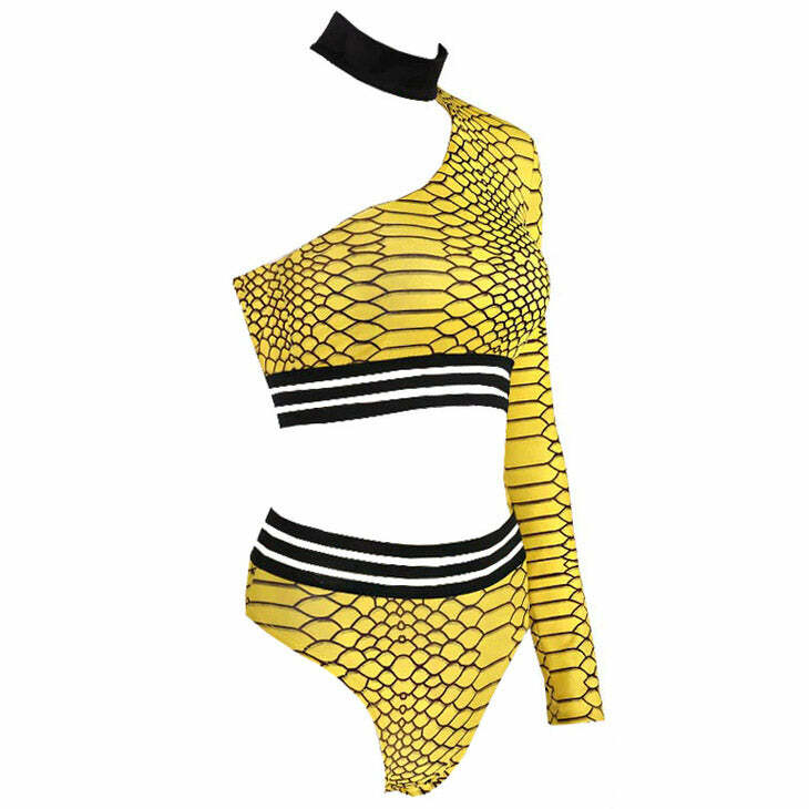 Yellow Snake Matching Set: Trendy Outfit Ideas for Spring & Beyond