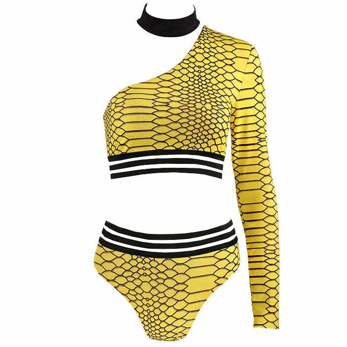 Yellow Snake Matching Set: Trendy Outfit Ideas for Spring & Beyond